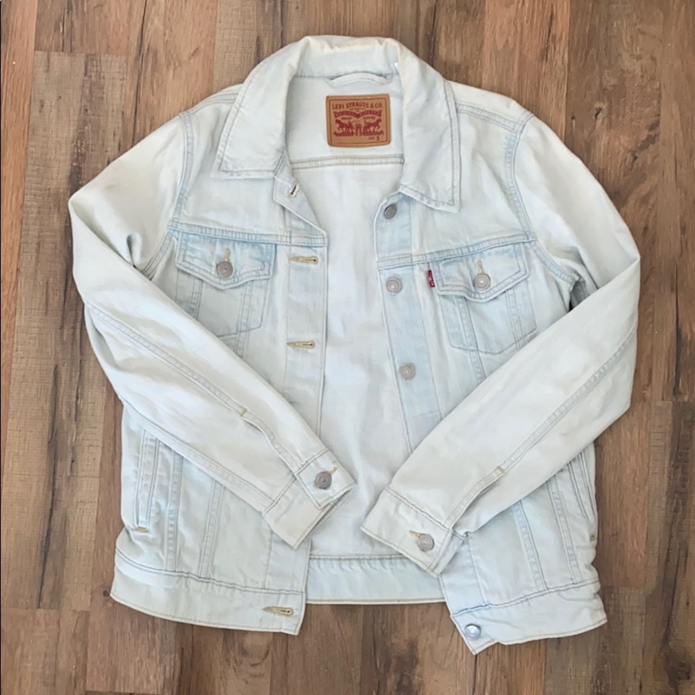 LEVI Light Wash Jean Jacket